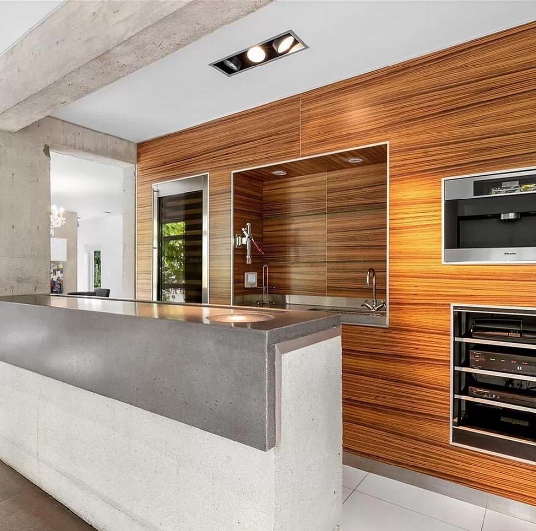 5 bedroom apartment at Bozeman, Montana