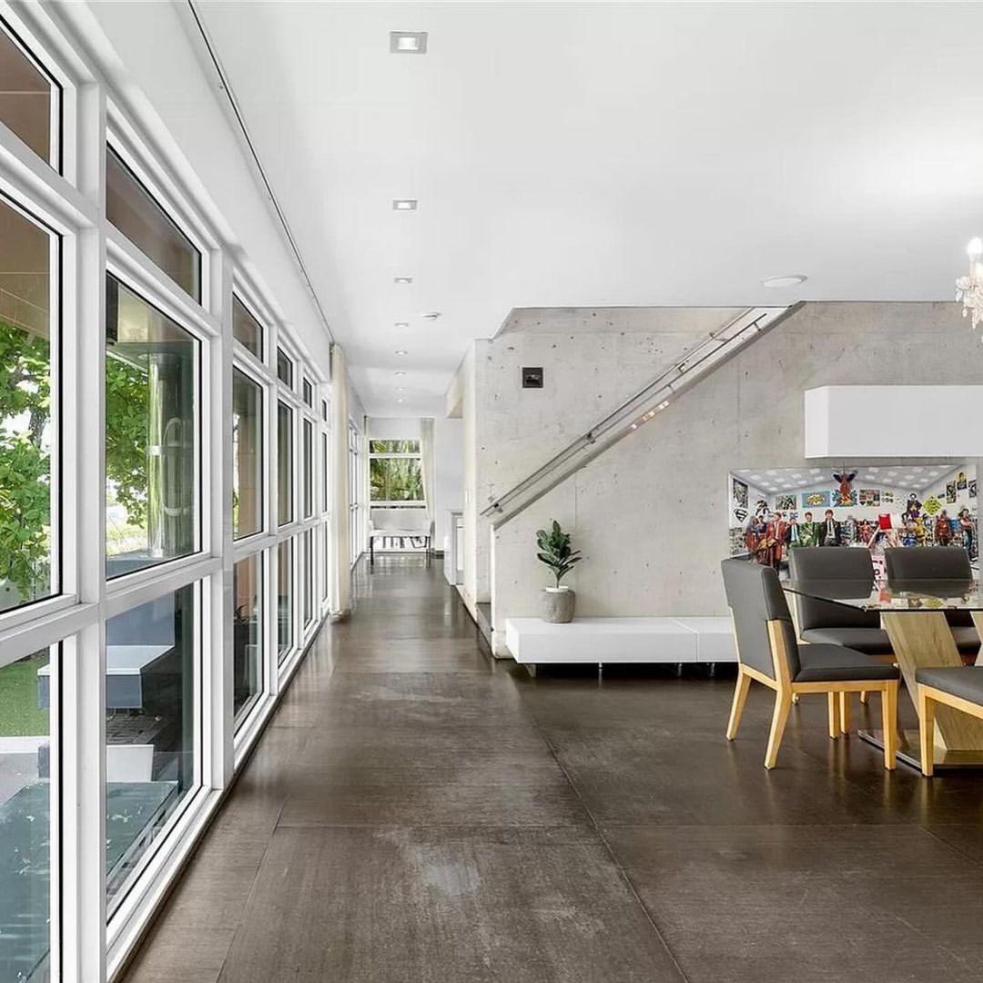 5 bedroom apartment at Bozeman, Montana