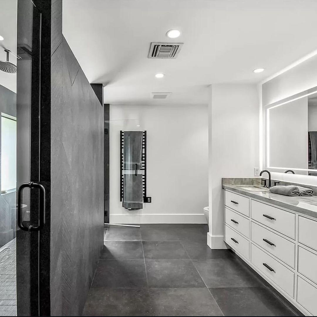 4 bedroom apartment at Grand Rapids, Michigan