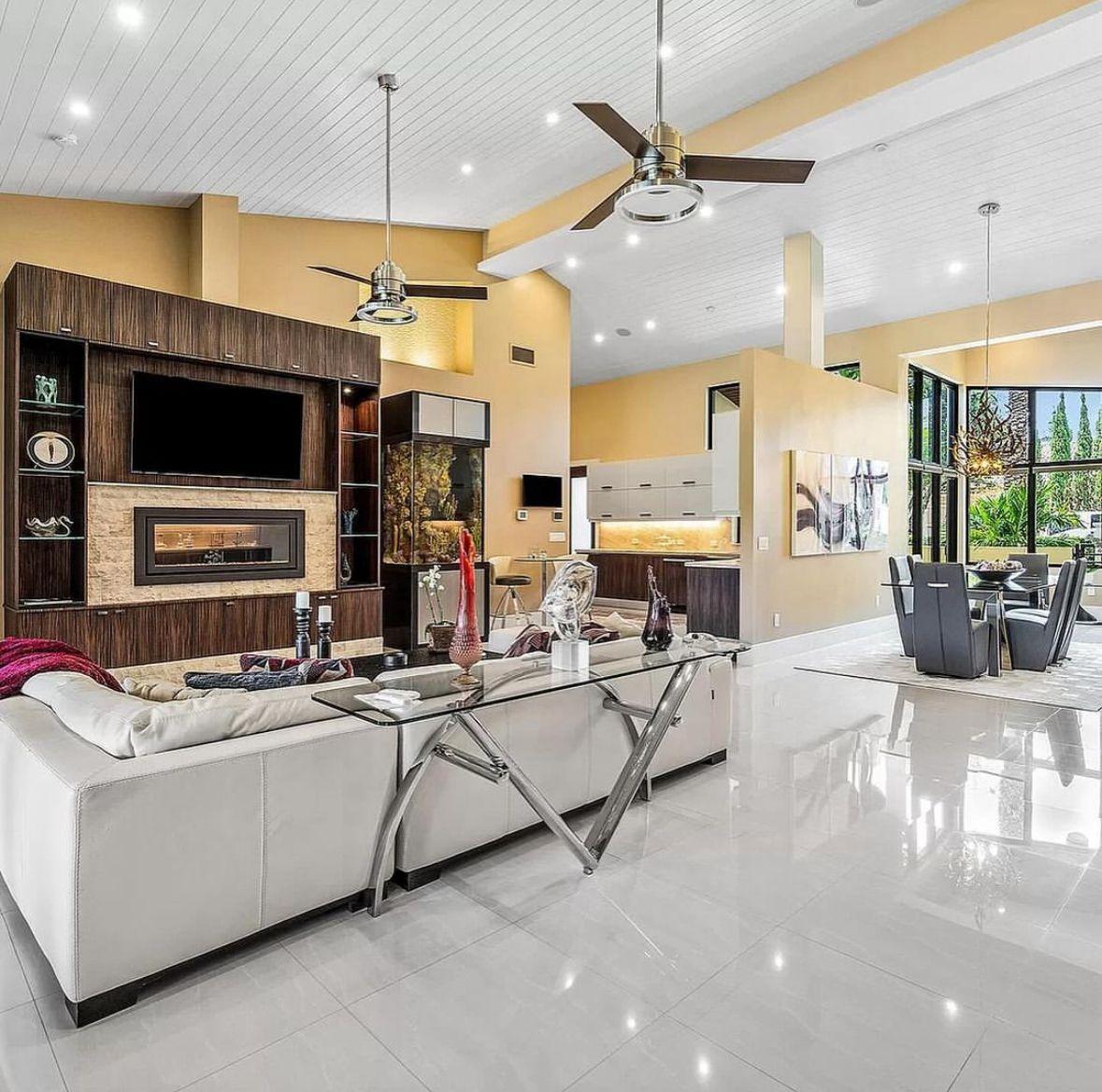 4 Bed Rooms Aparment in Carolina