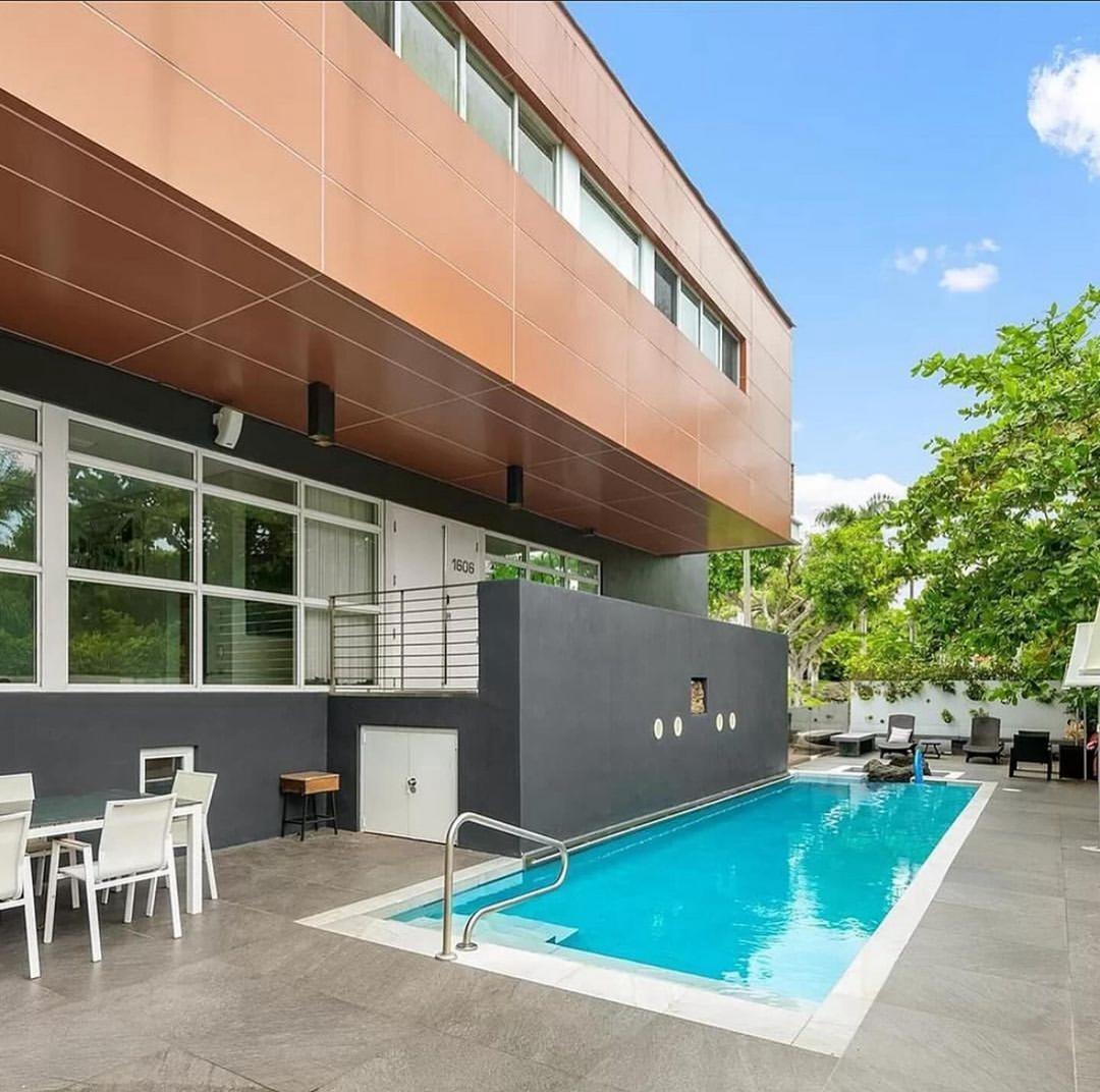 4 Bed Rooms Aparment at Austin