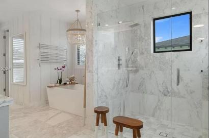 5 bedroom apartment at Missoula, Montana