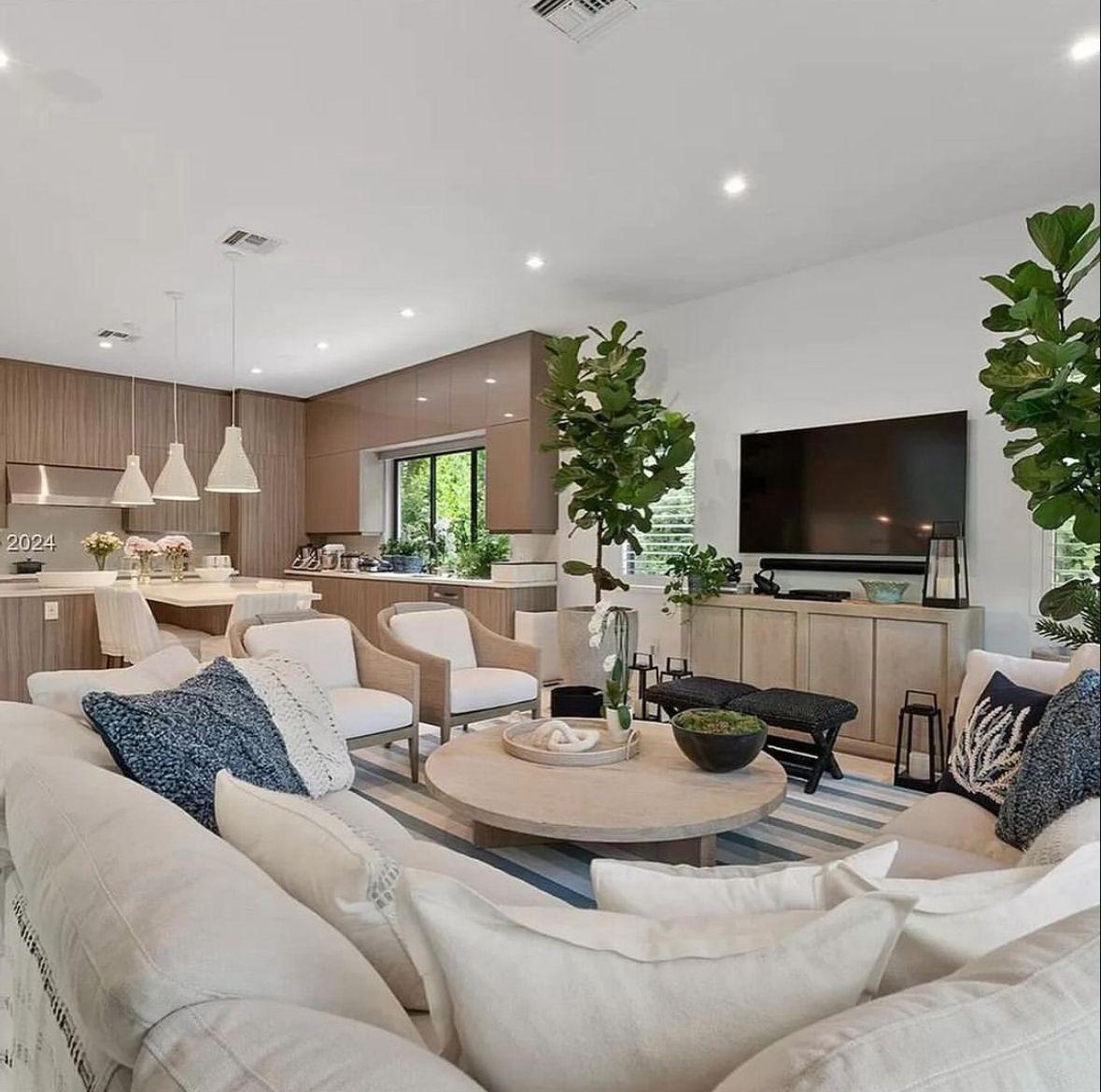 5 bedroom apartment at Missoula, Montana