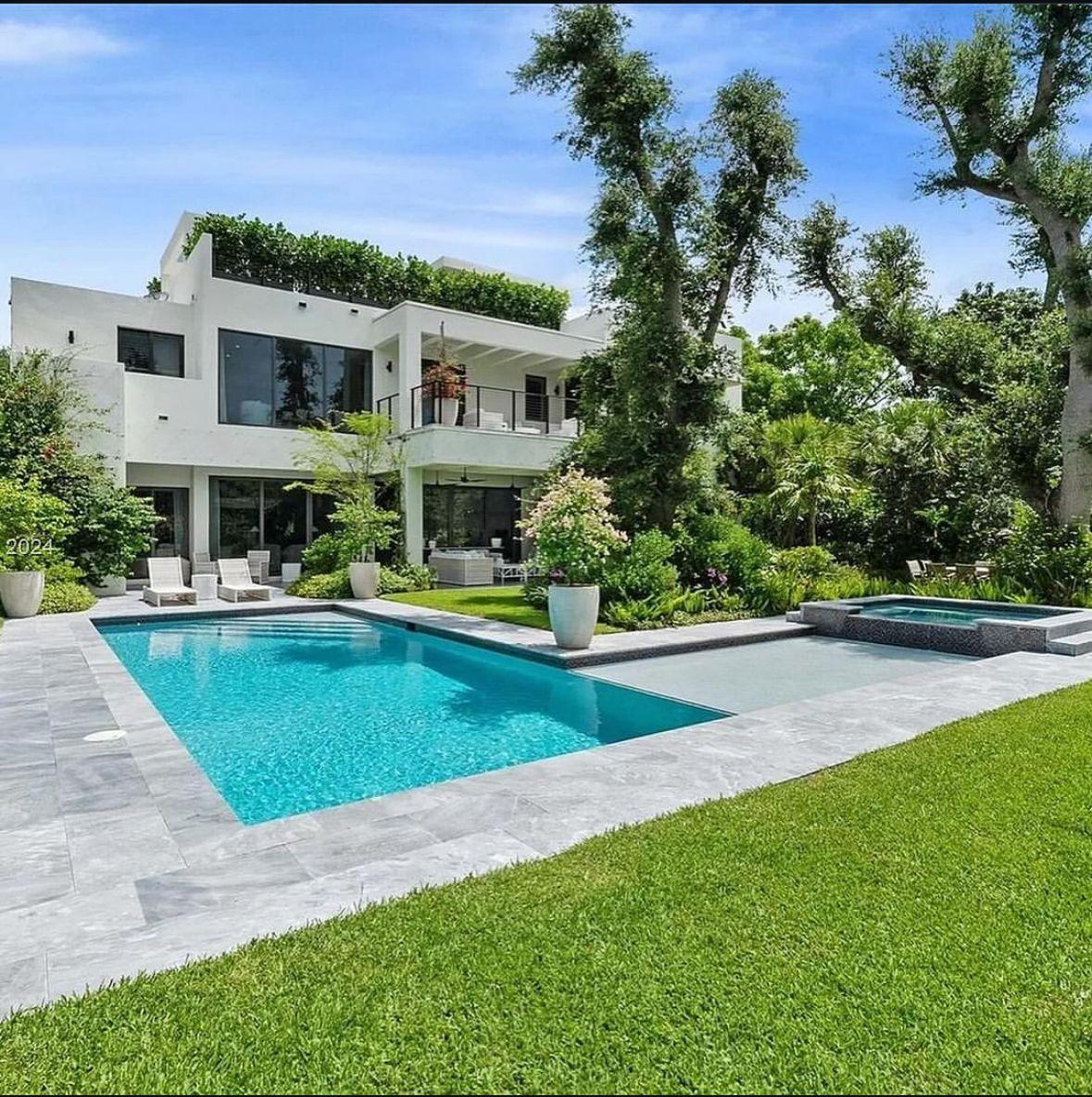 5 bedroom apartment at Missoula, Montana