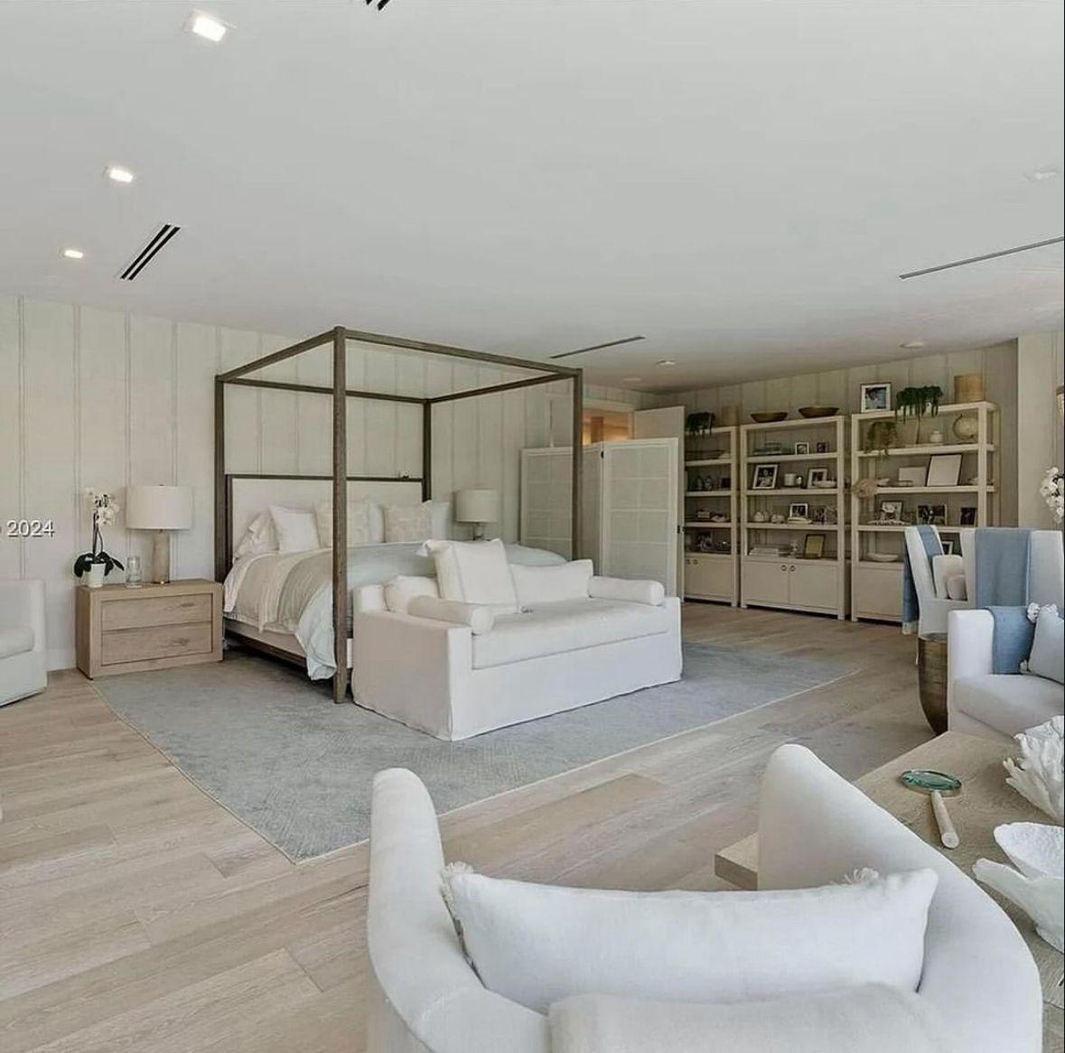 5 bedroom apartment at Missoula, Montana